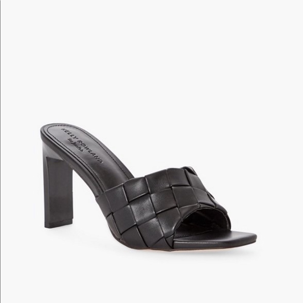 Woven heeled sandal